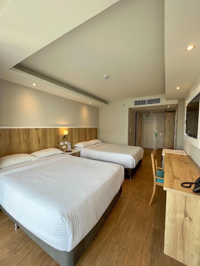 Wyndham Garden Hotel 3*
