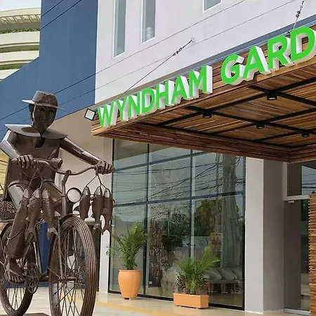 Hotel Wyndham Garden 3*