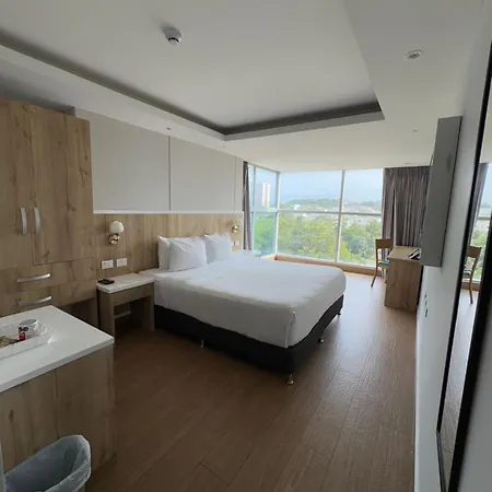 Wyndham Garden Hotel